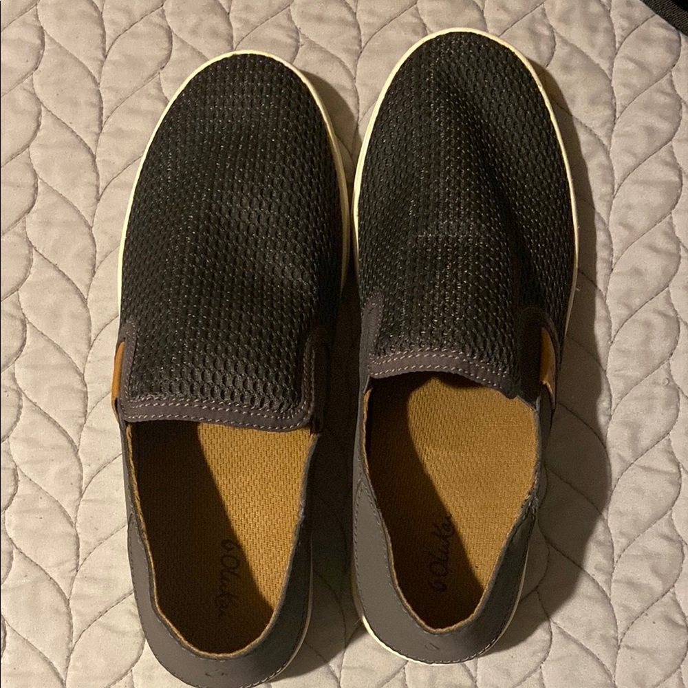 EUC OluKai slide on shoes/loafers
